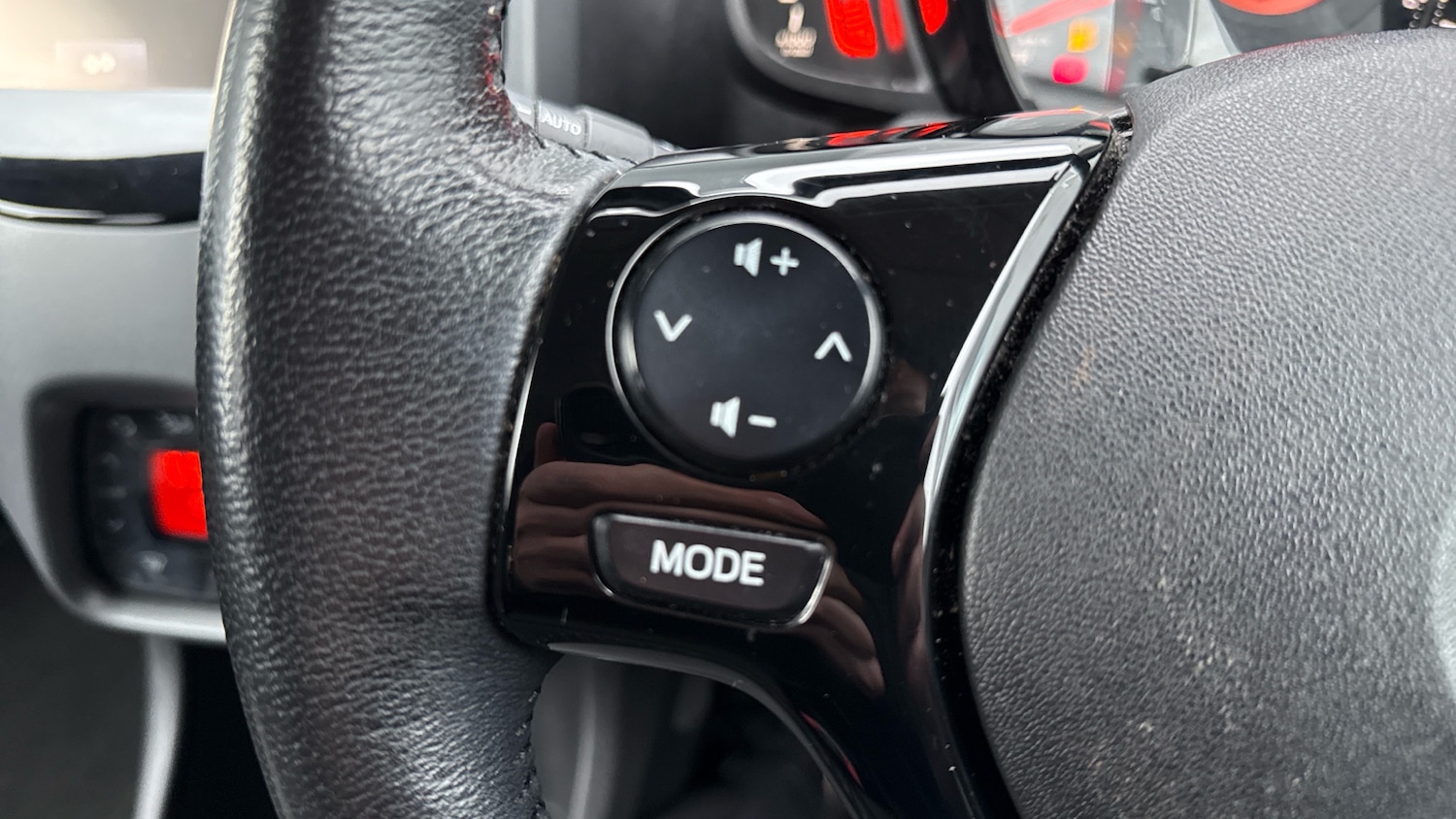 Used Toyota AYGO 2018 for sale - 77277207: Photo 30