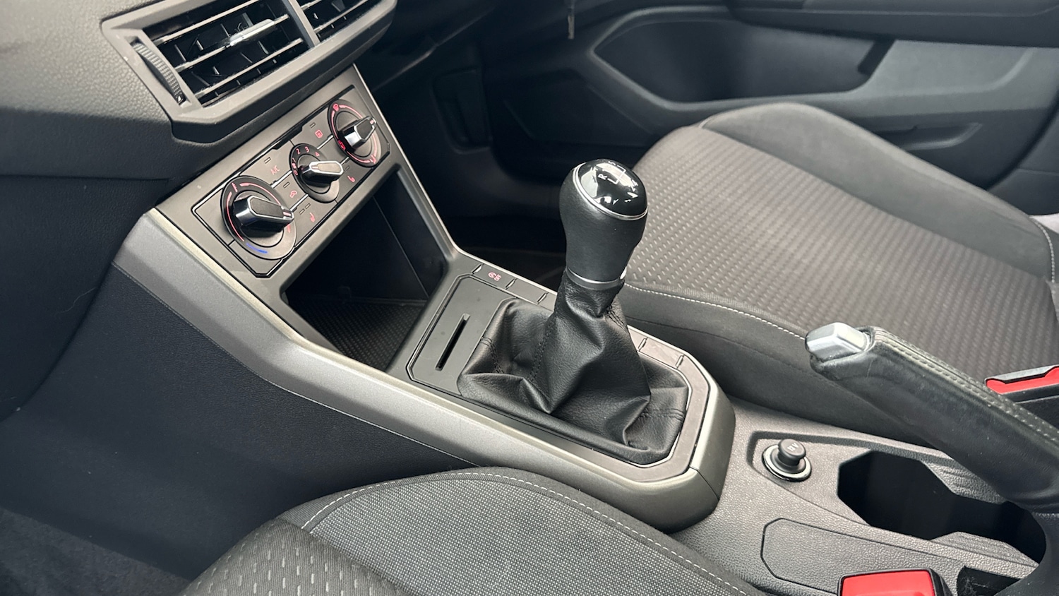 Used Volkswagen Polo 2018 for sale - 76493753: Photo 13