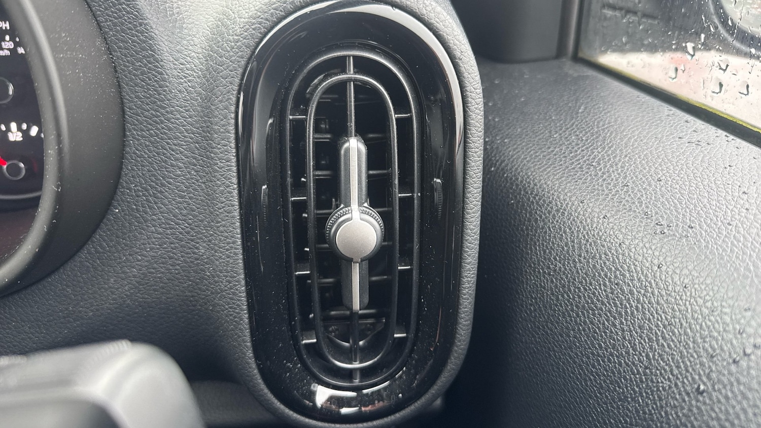 Used Kia Picanto 2023 for sale - 76599879: Photo 42