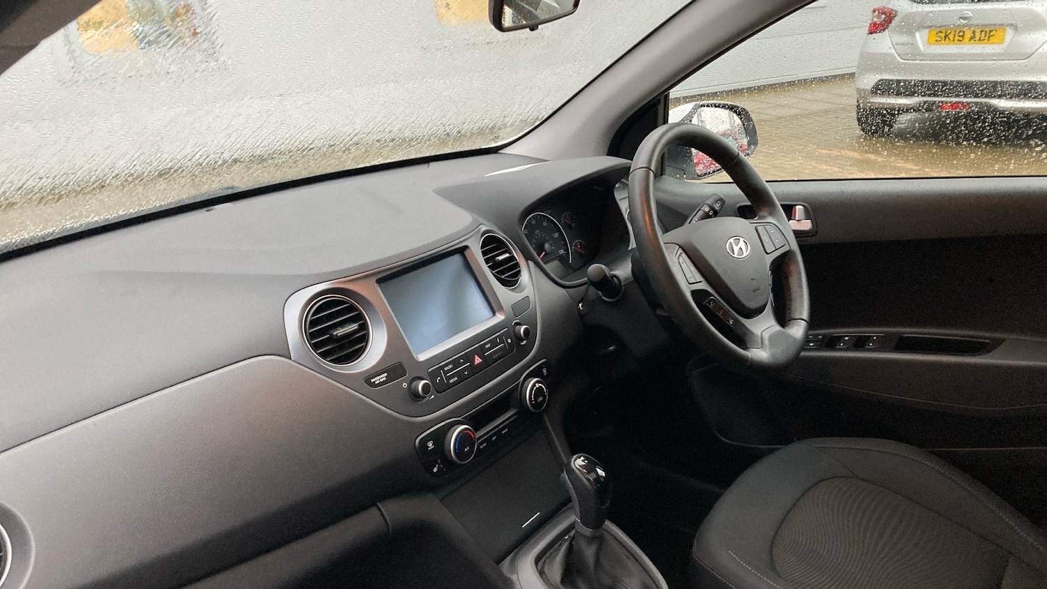 Used Hyundai i10 2019 for sale - 78131697: Photo 9