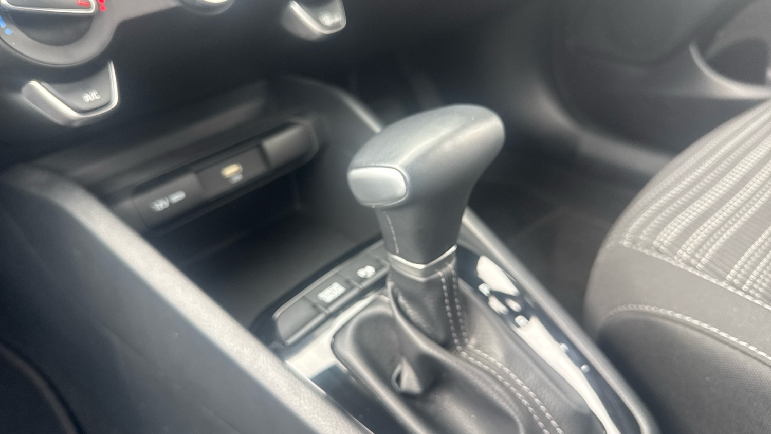 Used Kia Stonic 2024 for sale - 76157714: Photo 13
