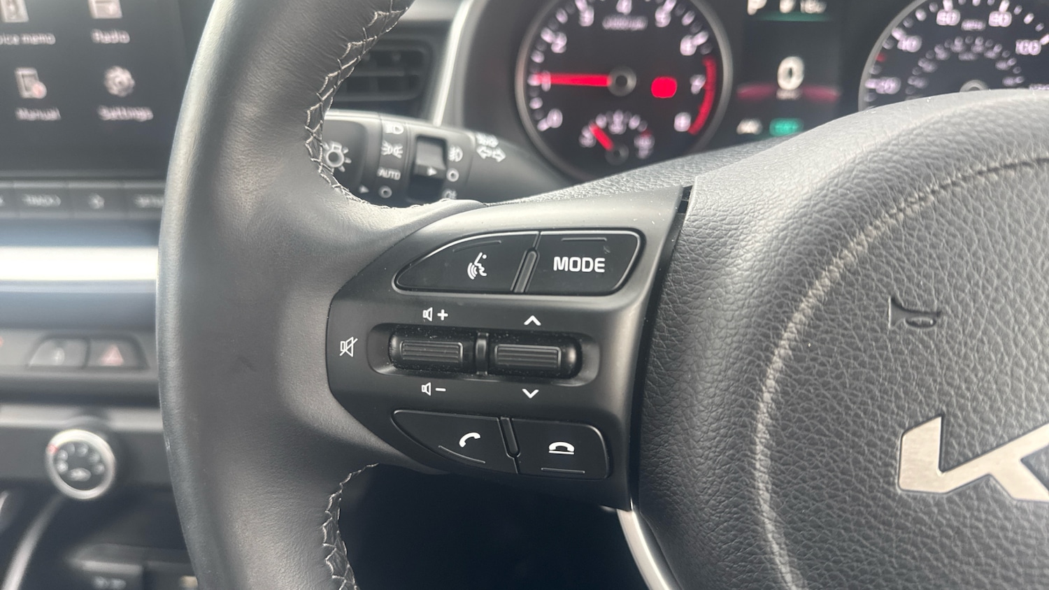 Used Kia Stonic 2024 for sale - 76157714: Photo 28