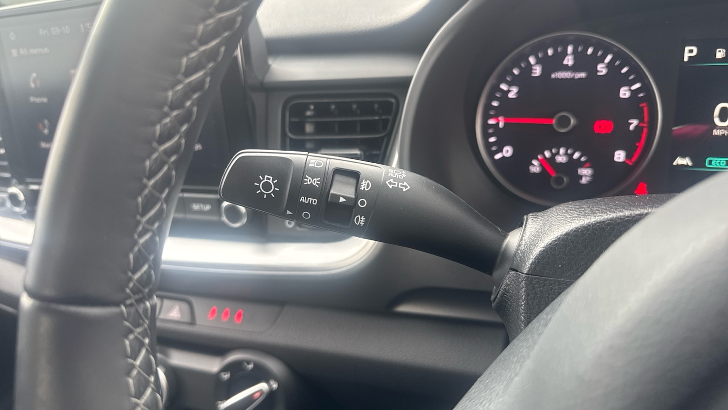 Used Kia Stonic 2024 for sale - 76157714: Photo 31