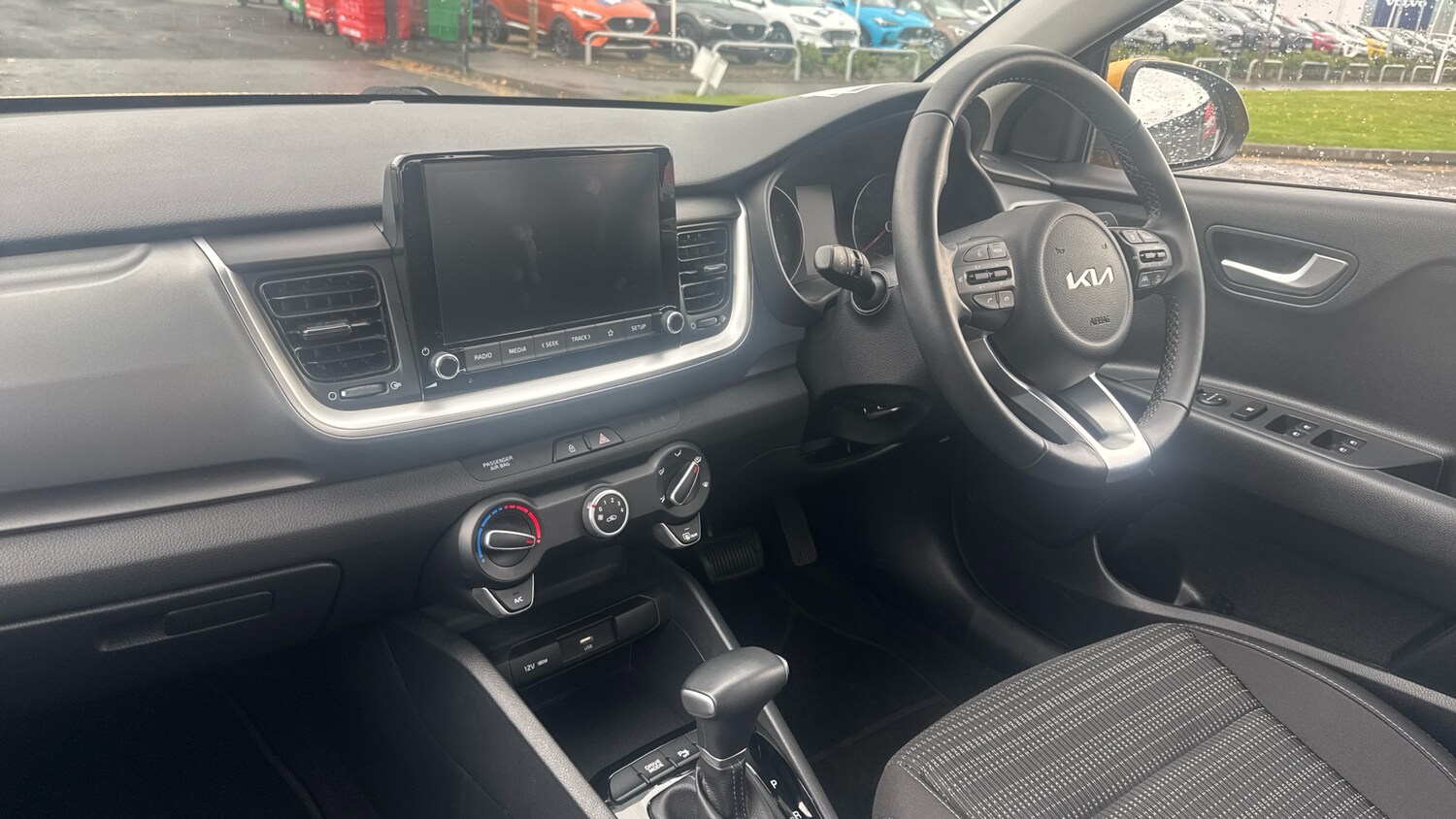Used Kia Stonic 2024 for sale - 76157714: Photo 9