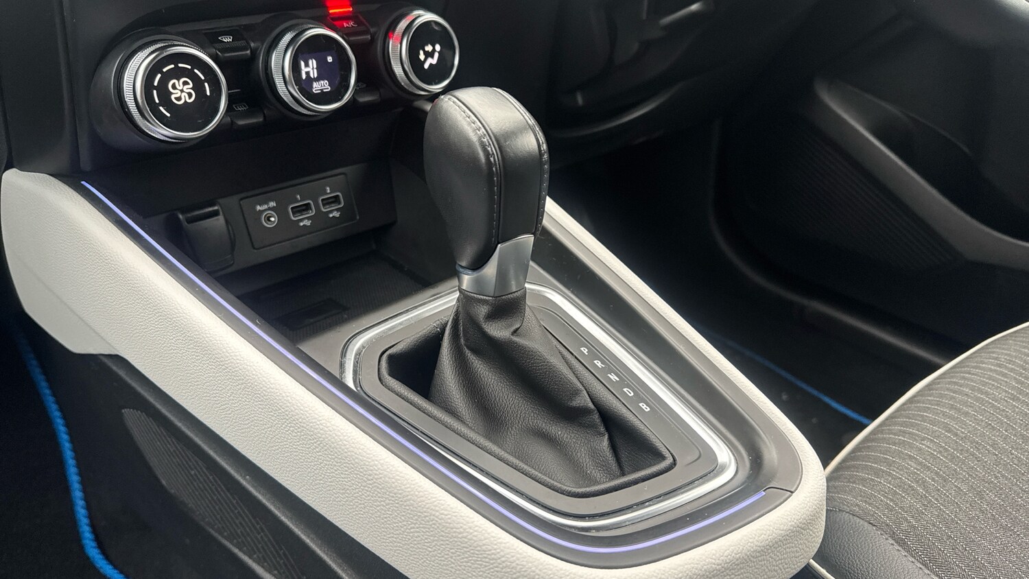 Used Renault Clio 2023 for sale - 77968504: Photo 13