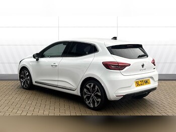 Used Renault Clio 2023 for sale - 77968504: Photo