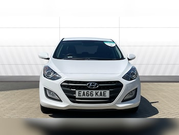 Used Hyundai i30 2016 for sale - 79130520: Photo