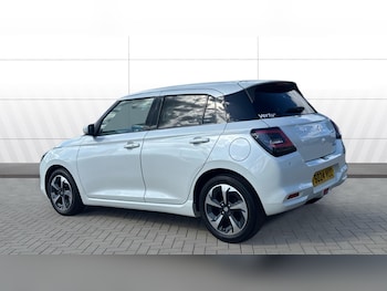 Used Suzuki Swift 2024 for sale - 78838431: Photo