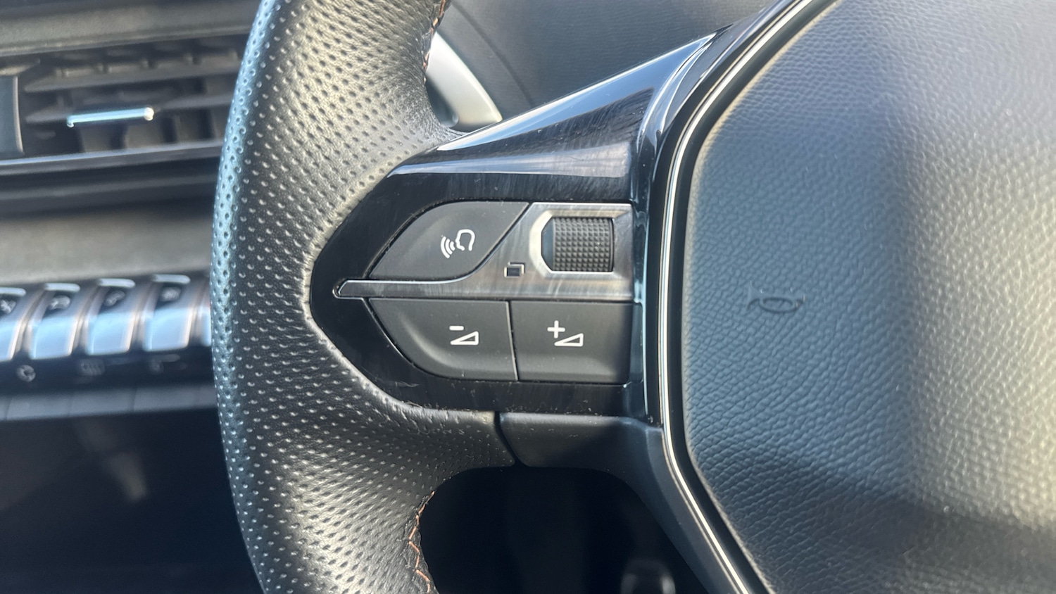 Used Peugeot 3008 2021 for sale - 76570897: Photo 35