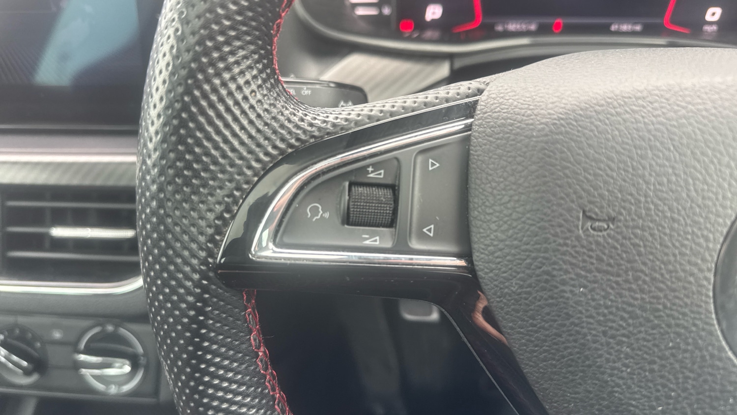 Used Skoda Kamiq 2020 for sale - 76143054: Photo 30