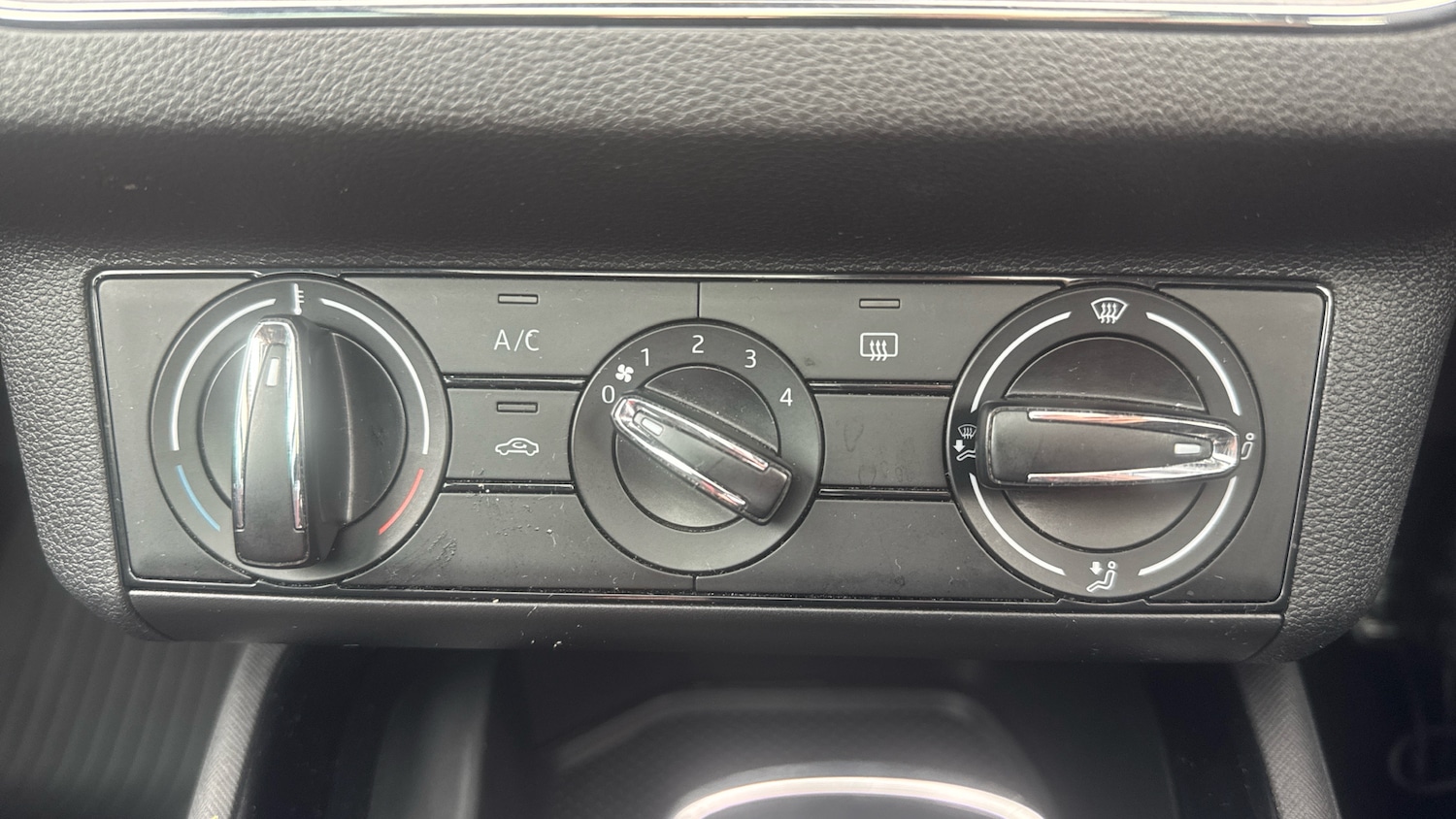 Used Skoda Kamiq 2020 for sale - 76143054: Photo 35