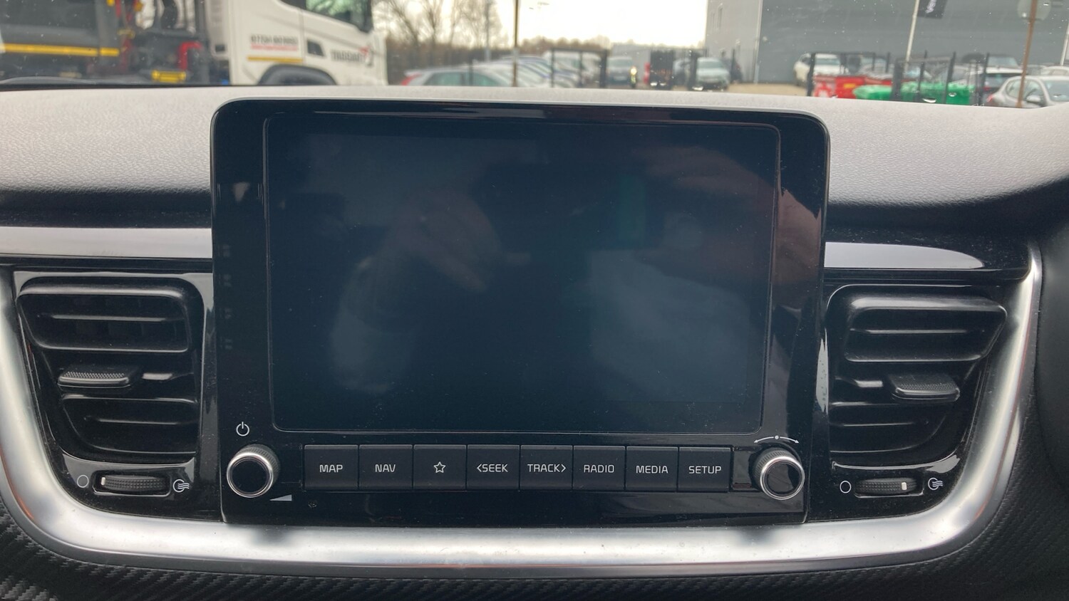 Used Kia Stonic 2023 for sale - 77759138: Photo 12