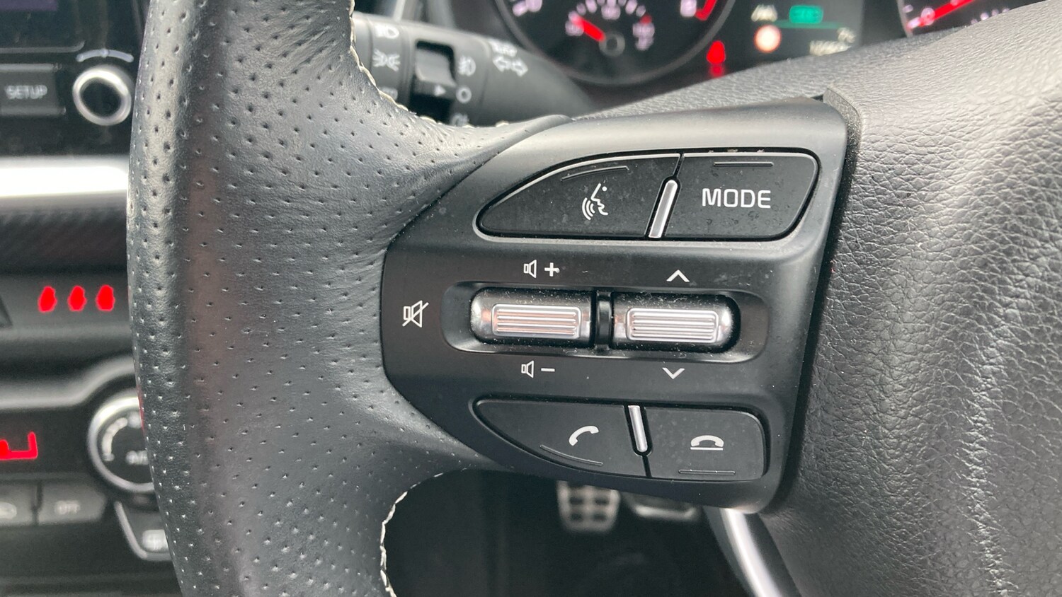 Used Kia Stonic 2023 for sale - 77759138: Photo 27