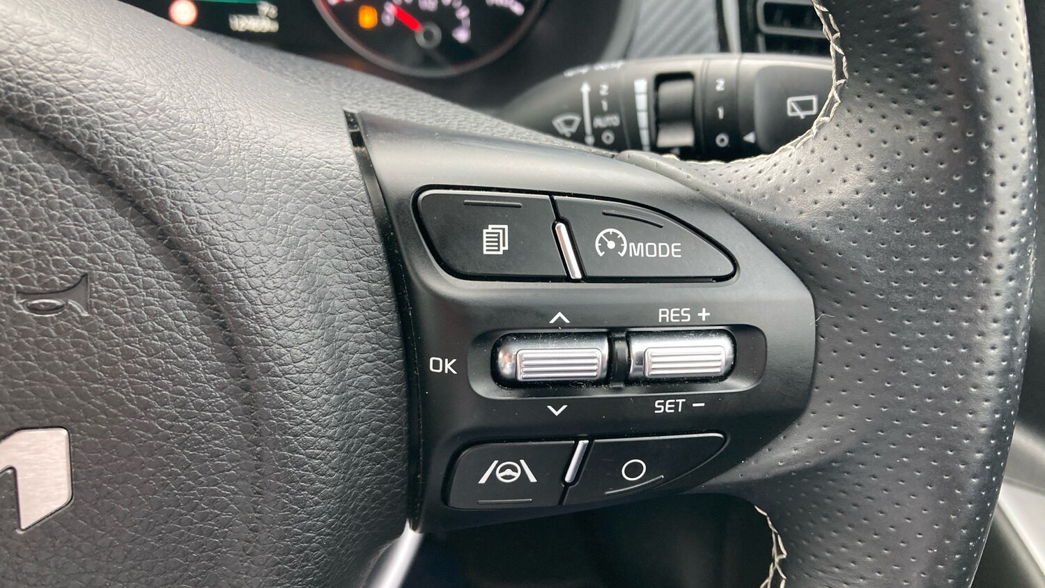 Used Kia Stonic 2023 for sale - 77759138: Photo 28