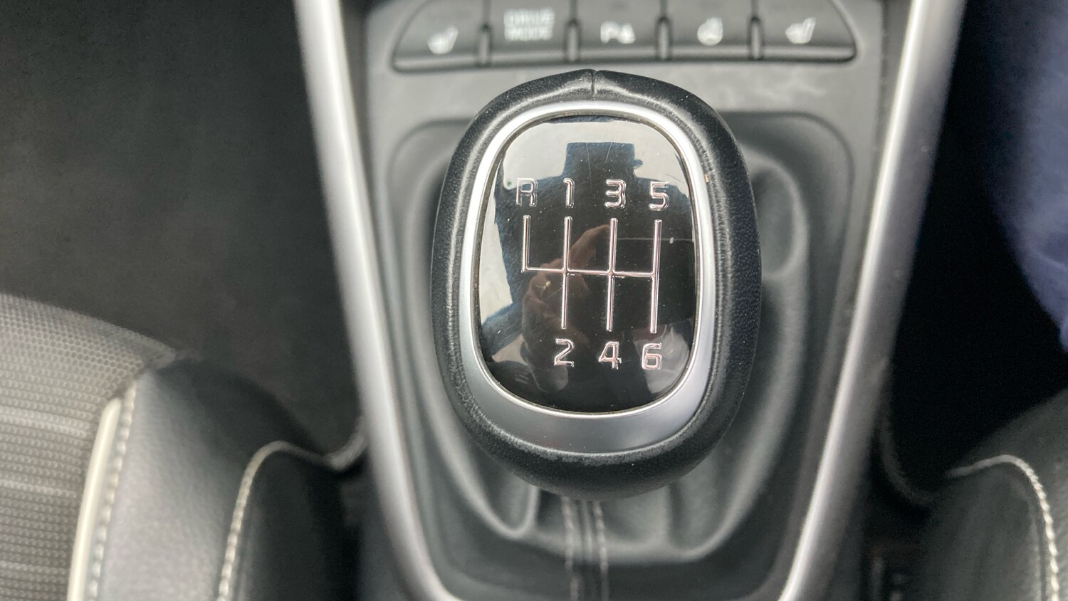 Used Kia Stonic 2023 for sale - 77759138: Photo 35