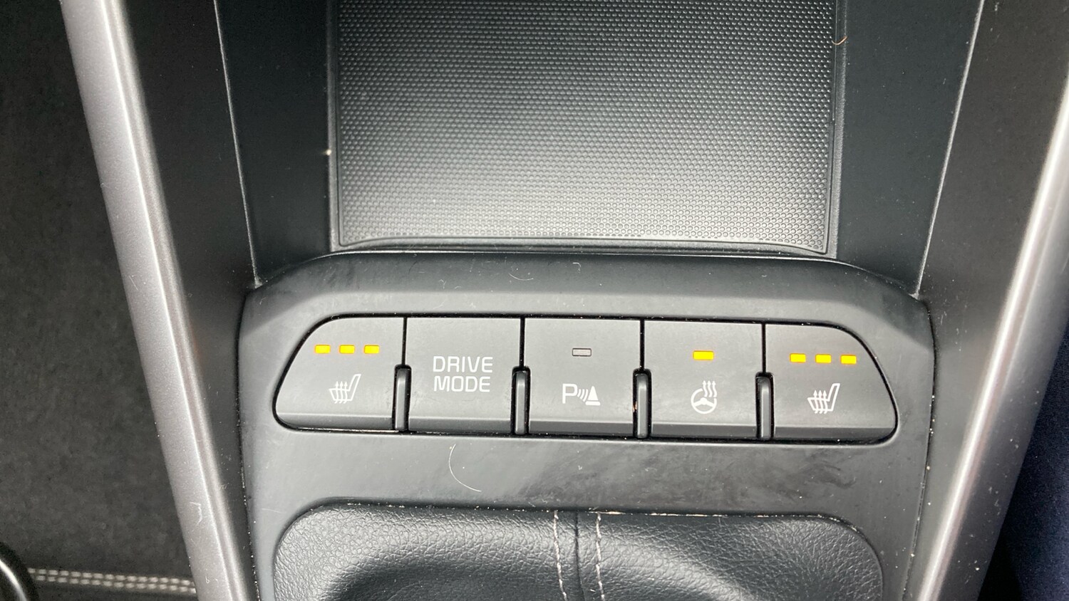 Used Kia Stonic 2023 for sale - 77759138: Photo 36