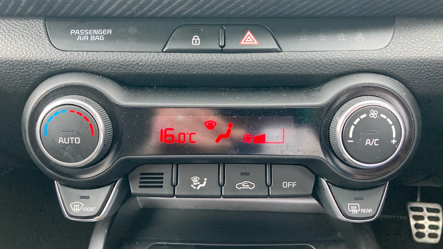 Used Kia Stonic 2023 for sale - 77759138: Photo 37