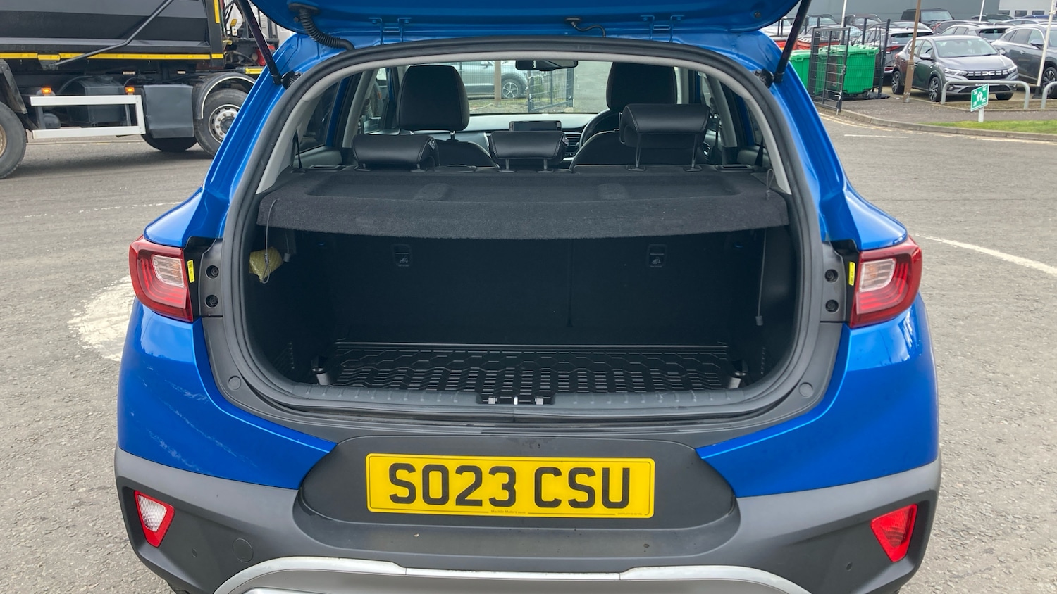 Used Kia Stonic 2023 for sale - 77759138: Photo 4