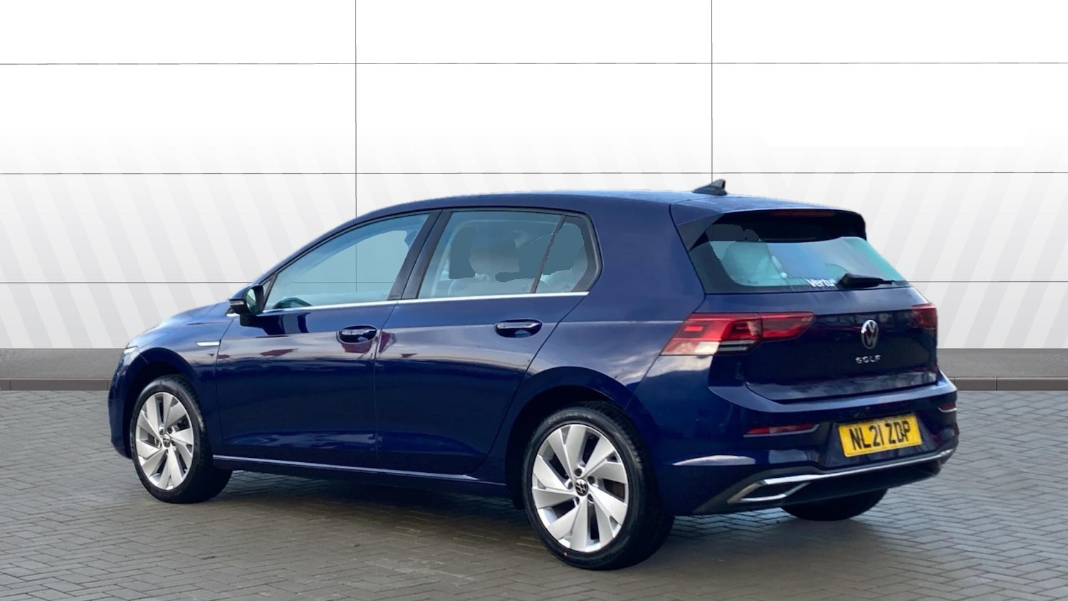 Used Volkswagen Golf 2021 for sale - 76762326: Photo 2