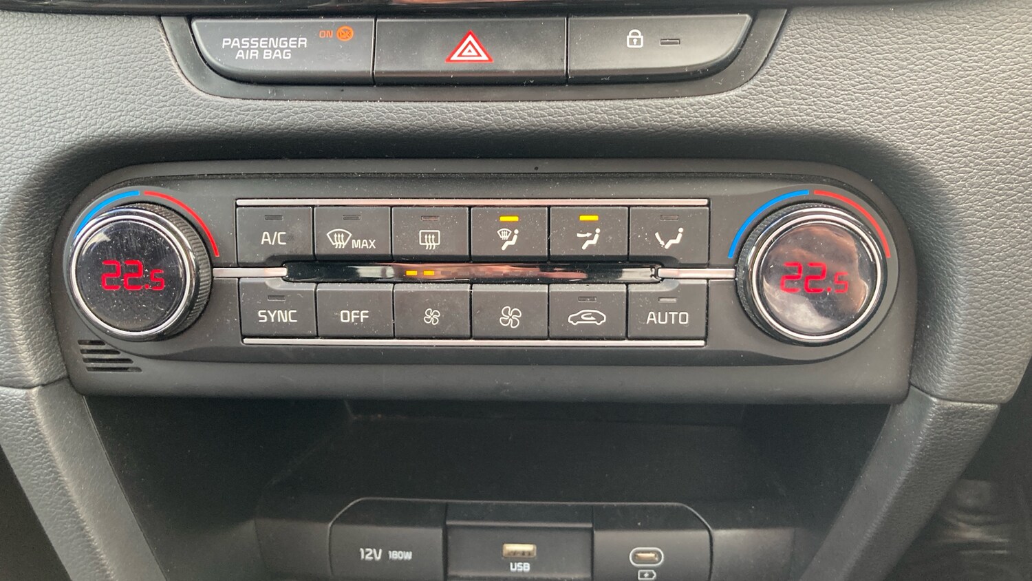 Used Kia Ceed 2023 for sale - 76089960: Photo 23