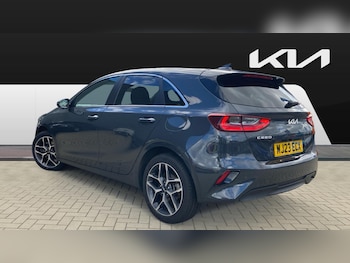 Used Kia Ceed 2023 for sale - 76089960: Photo 2