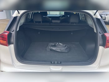 Used Kia Niro 2021 for sale - 76808035: Photo