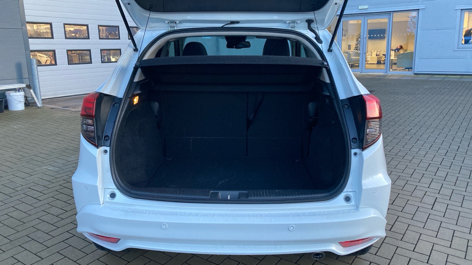 Used Honda HR-V 2020 for sale - 76683957: Photo 4