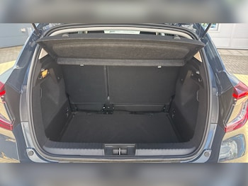 Used Renault Captur 2023 for sale - 78980302: Photo