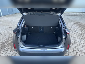 Used Toyota Yaris Cross 2023 for sale - 77069210: Photo