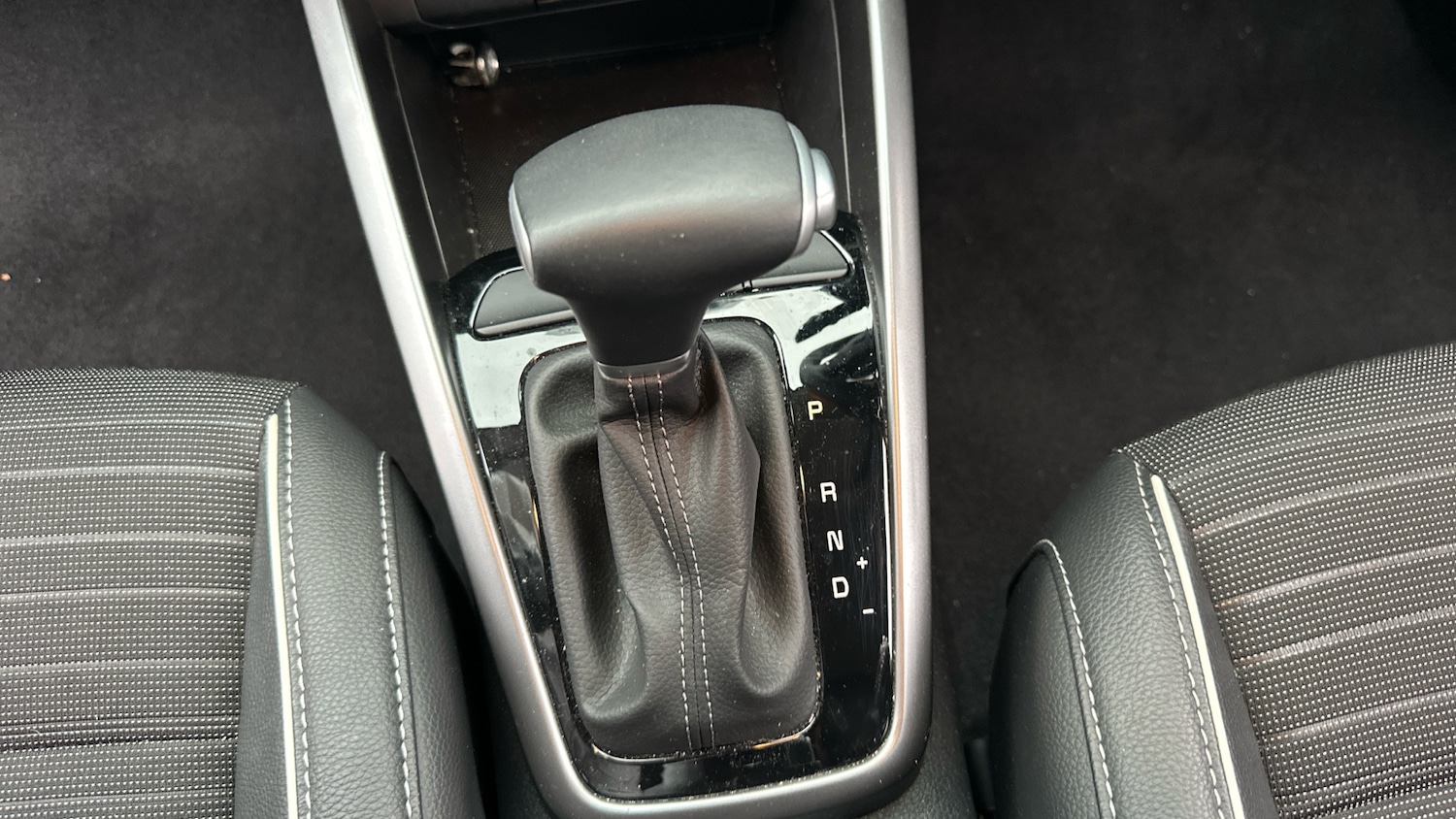Used Kia Stonic 2025 for sale - 76164419: Photo 13