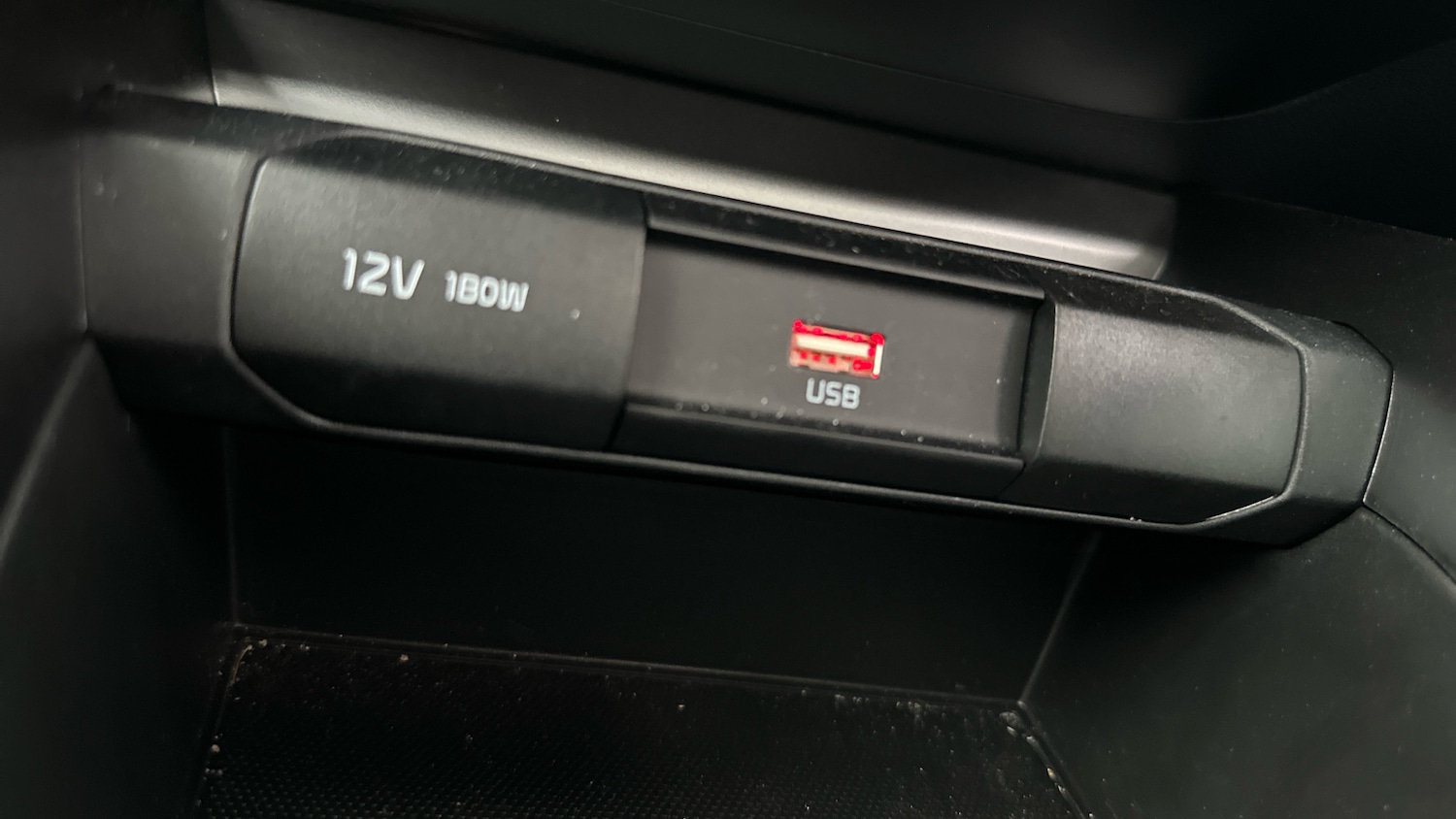 Used Kia Stonic 2025 for sale - 76164419: Photo 33