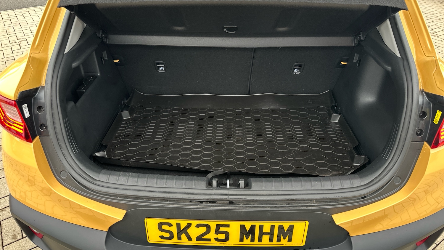 Used Kia Stonic 2025 for sale - 76164419: Photo 4