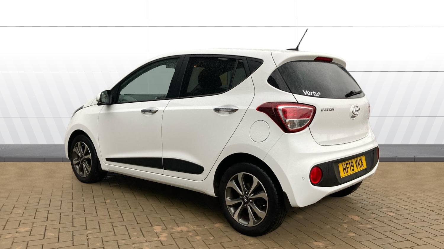 Used Hyundai i10 2019 for sale - 77720949: Photo 2