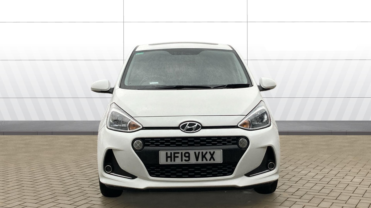 Used Hyundai i10 2019 for sale - 77720949: Photo 3
