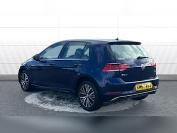 Used Volkswagen Golf 2017 for sale - 79515408: Photo