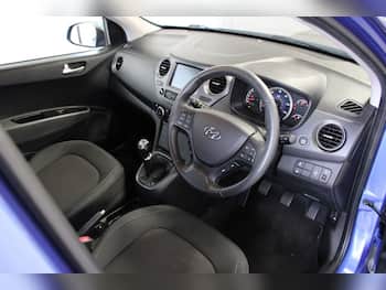 Used Hyundai i10 2018 for sale - 79791154: Photo