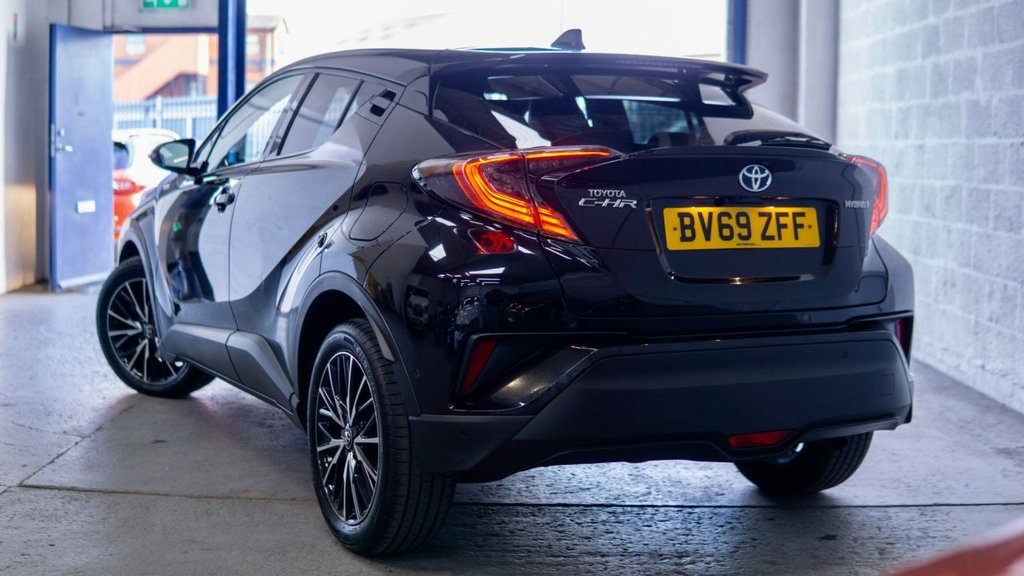 Used Toyota C-HR 2019 for sale - 78110600: Photo 2