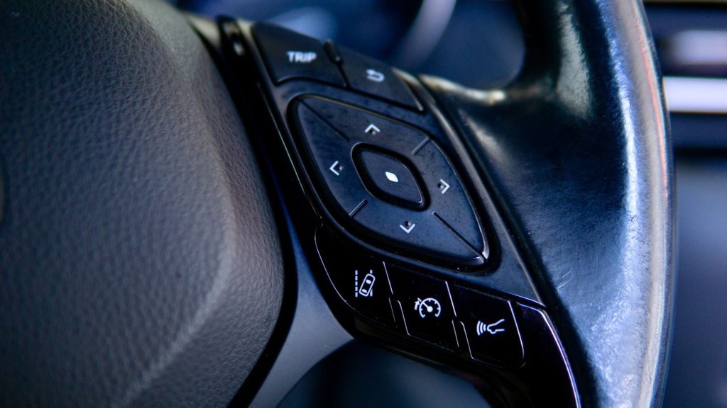 Used Toyota C-HR 2019 for sale - 78110600: Photo 29