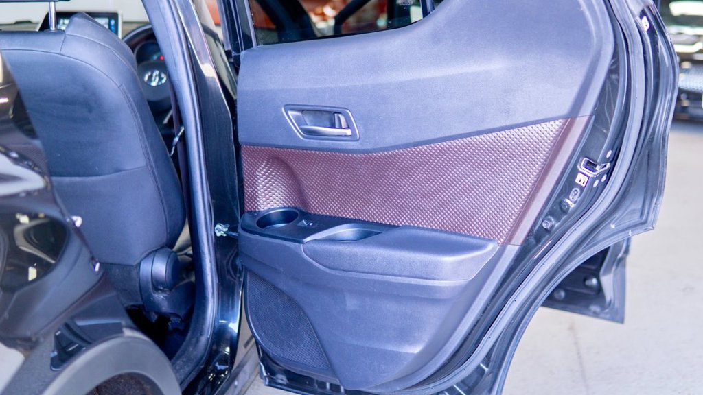 Used Toyota C-HR 2019 for sale - 78110600: Photo 46