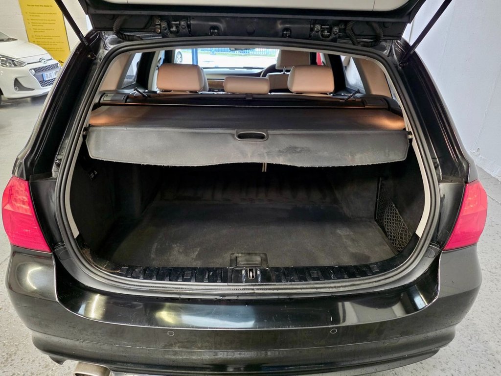 Used BMW 3 Series 2011 for sale - 76848239: Photo 18