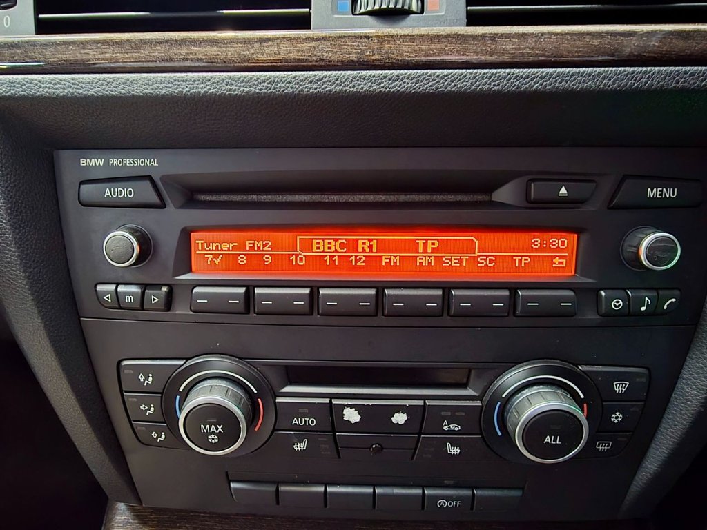 Used BMW 3 Series 2011 for sale - 76848239: Photo 22