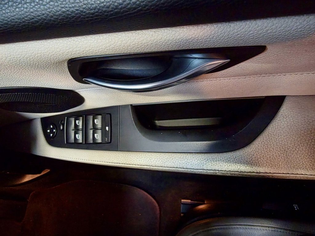 Used BMW 3 Series 2011 for sale - 76848239: Photo 30