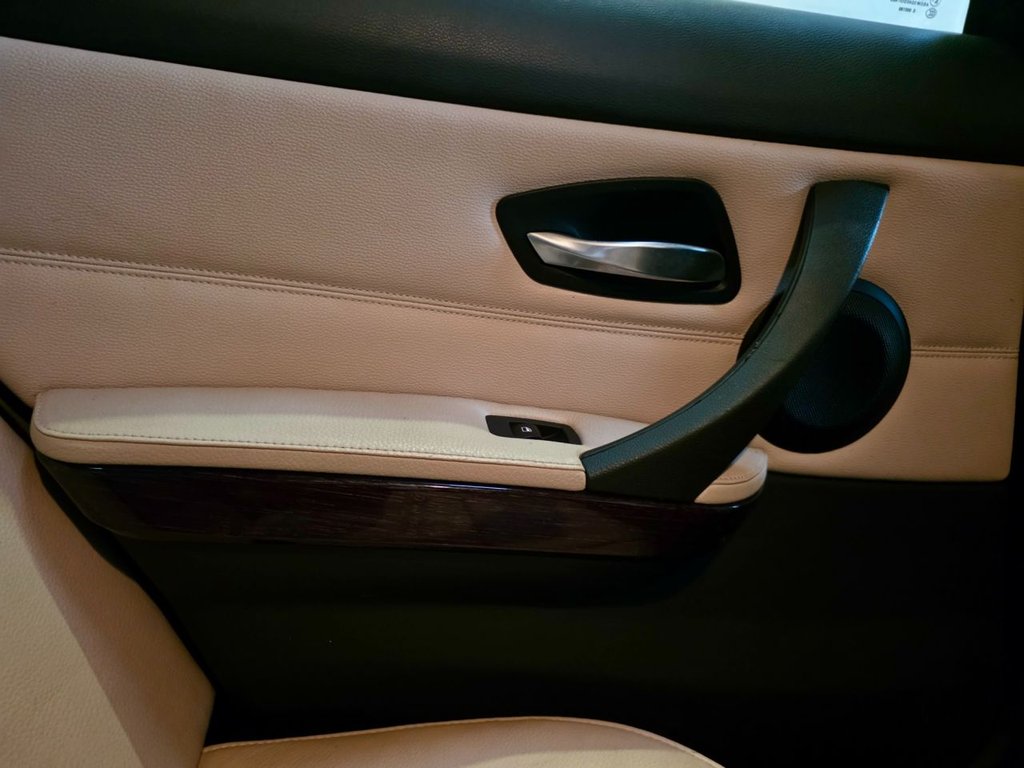 Used BMW 3 Series 2011 for sale - 76848239: Photo 46