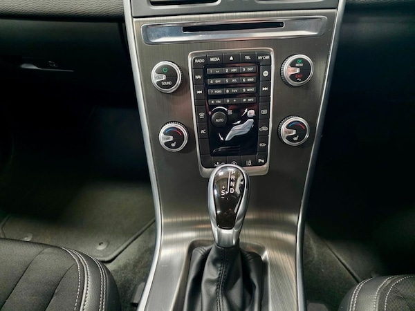 Used Volvo XC60 2015 for sale - 76248550: Photo 34