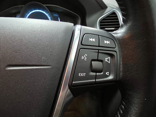 Used Volvo XC60 2015 for sale - 76248550: Photo 40
