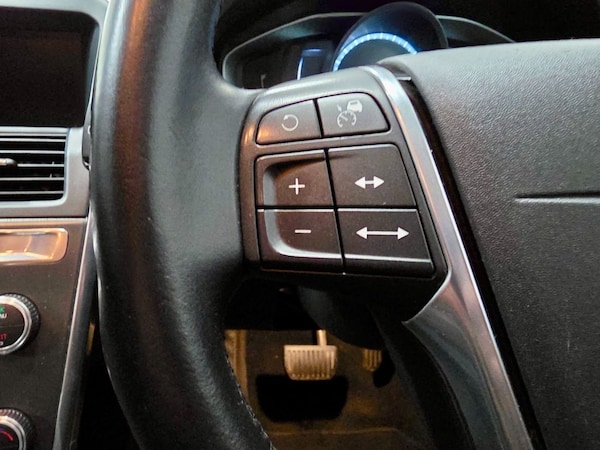 Used Volvo XC60 2015 for sale - 76248550: Photo 41