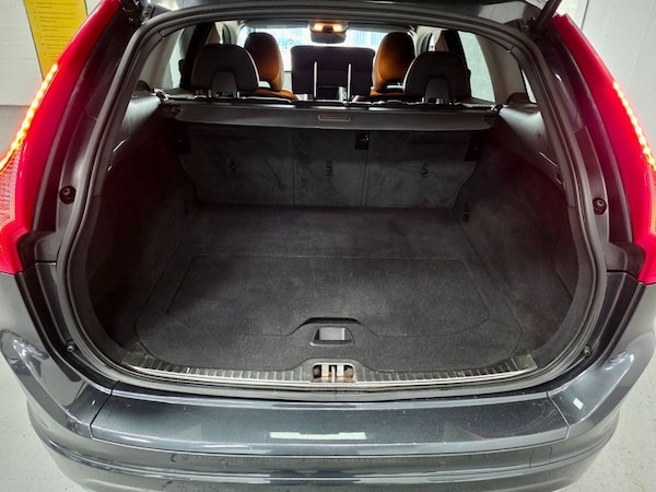 Used Volvo XC60 2015 for sale - 76248550: Photo 42