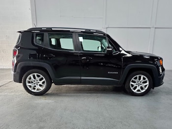 Used Jeep Renegade 2017 for sale - 76323319: Photo 2