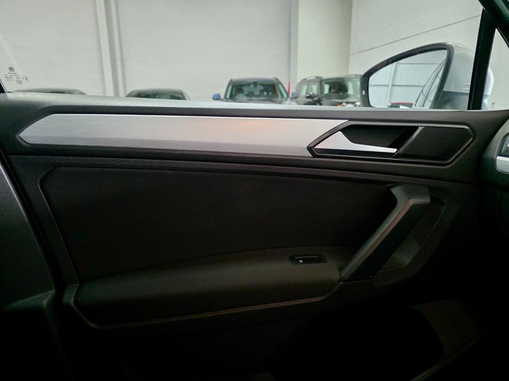 Used Volkswagen Tiguan 2018 for sale - 76333654: Photo 37