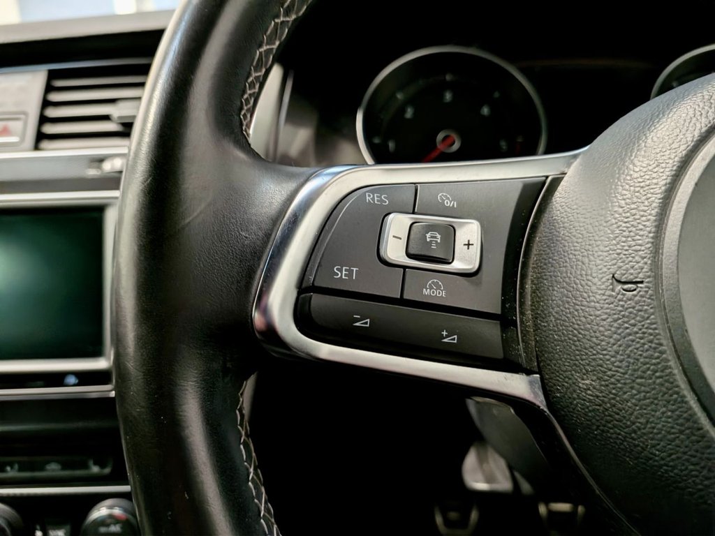 Used Volkswagen Golf 2017 for sale - 77636793: Photo 12